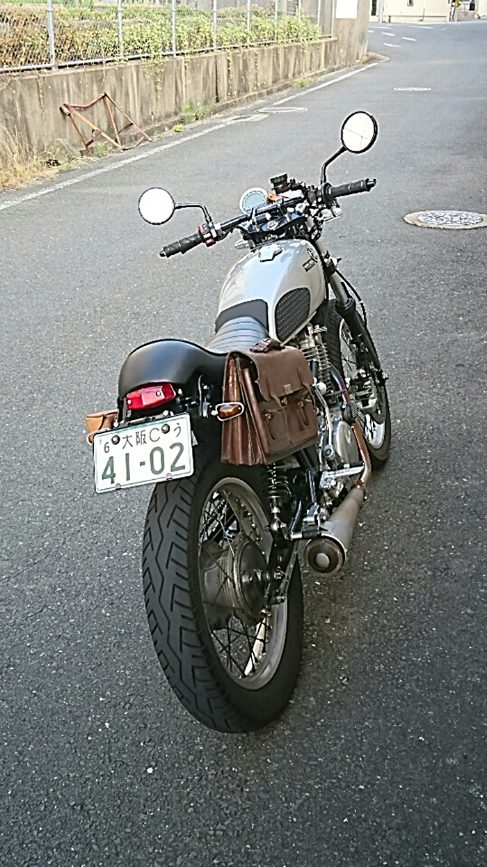 sr400 ペイトンプレイス リアフェンダー グッズ マフラー ボアエース ...