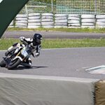 バイクを仕上げにグロム走行